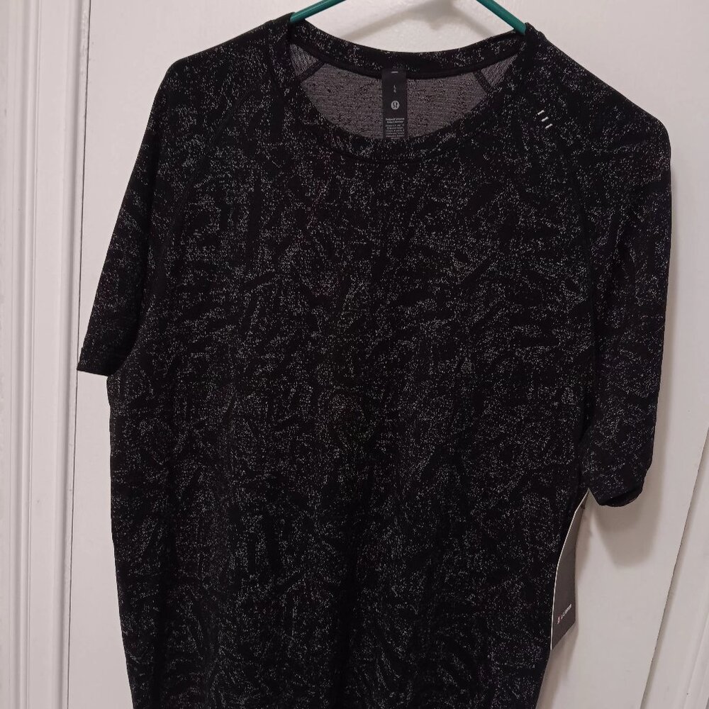 Lululemon Mens Metal Vent Short Sleeve Large